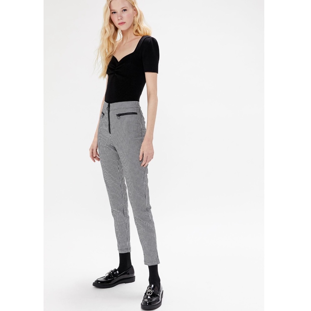 Urban Outfitters Women's Black & White Susie High-Waisted Zip-Front Pants, sz 2